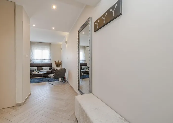 Апартаменти Karla Задар