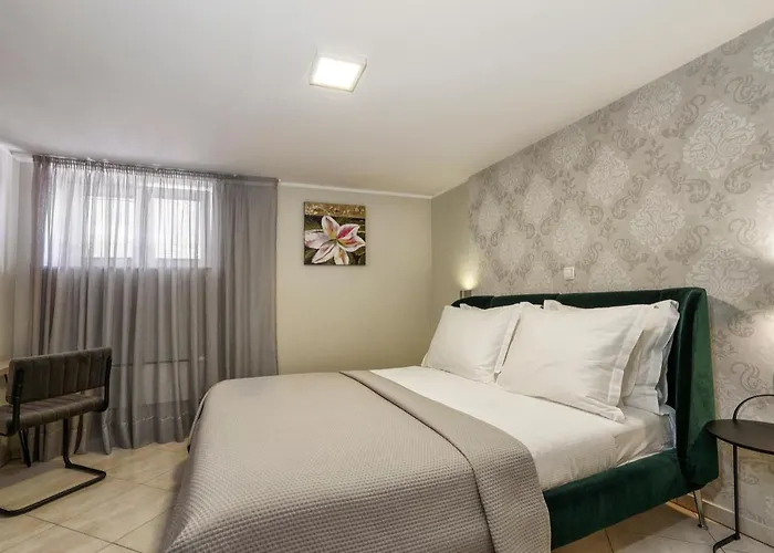 Апартаменти Karla *