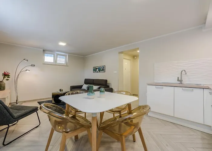 Karla Апартаменти *