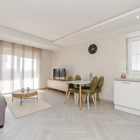 Apartamento Karla Zadar