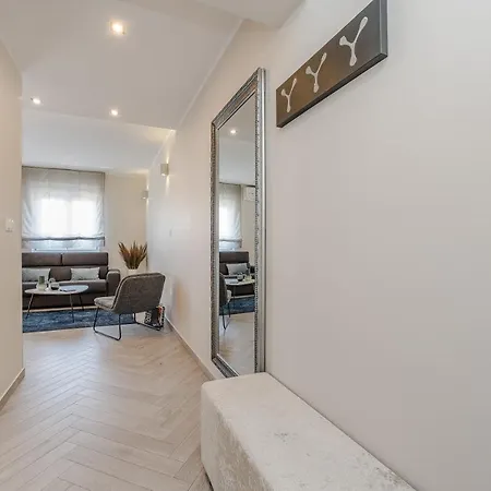 Апартаменти Karla Задар