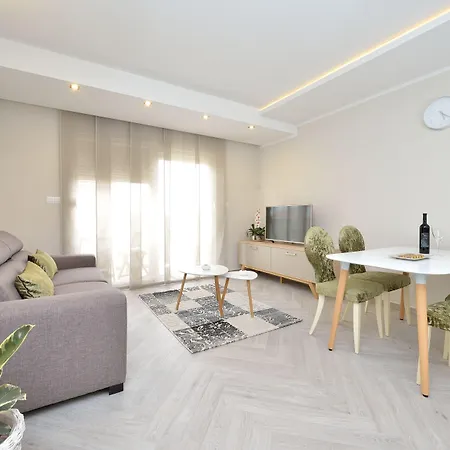 Apartamento Karla Zadar