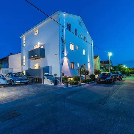 Karla Apartamento Zadar
